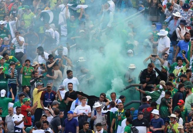 WATCH: Pakistan and Afghanistan fans fight at World Cup