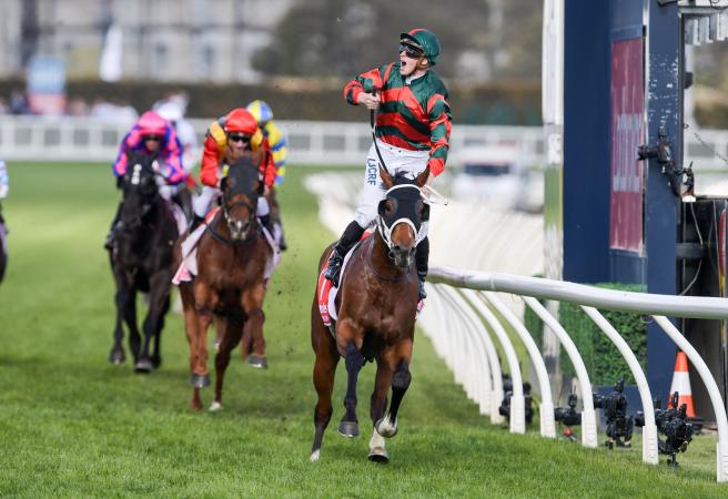 The Autumn Sun shines in Caulfield Guineas